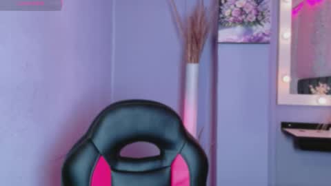 natalliapradas online show from November 14, 7:47 pm