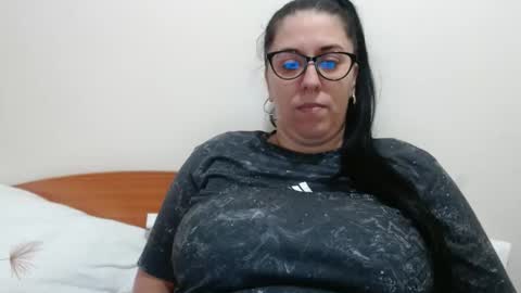 Snapshot of natally565656 chatting on February 6, 10:36 am natally online show from February 6, 10:36 am