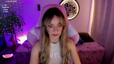 MissNatis online show from June 13, 3:04 am