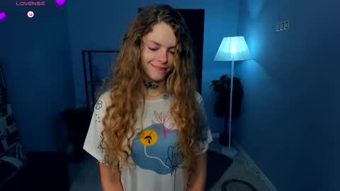 Snapshot of nataly_hello chatting on October 13, 5:10 am Natalie online show from October 13, 5:10 am