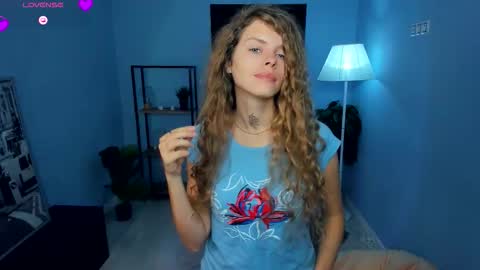 Snapshot of nataly_hello chatting on October 3, 5:23 am Natalie online show from October 3, 5:23 am