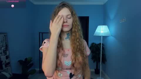 Natalie online show from February 4, 6:49 am