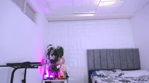 Snapshot of nataly_mcry chatting on March 4, 5:13 pm NATALY online show from March 4, 5:13 pm