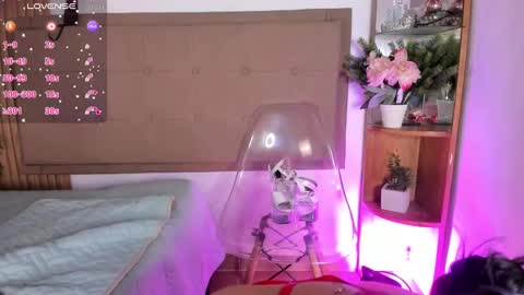 Snapshot of natasha__sccott chatting on January 23, 8:13 pm Natasha Sccott online show from January 23, 8:13 pm