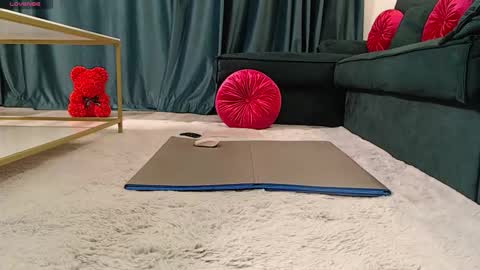 Naty  online show from September 11, 7:25 pm