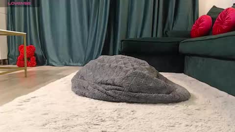 Naty  online show from February 27, 9:25 pm