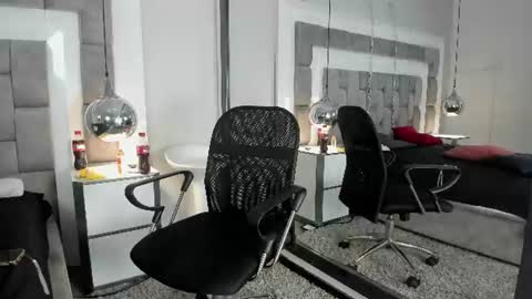 natashabroown_ online show from July 20, 5:14 pm