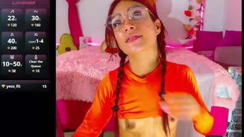 Snapshot of natashakissess chatting on February 26, 6:03 pm NatashaKissess online show from February 26, 6:03 pm