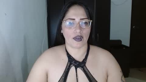 Natasha Smithe  online show from January 6, 1:20 am