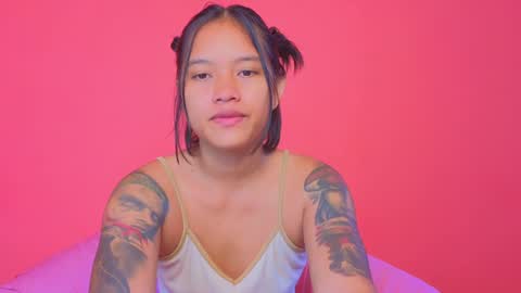 Natcha C online show from December 7, 1:47 am