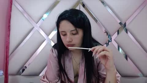 Snapshot of nathaly_low chatting on September 23, 3:26 am nathaly low online show from September 23, 3:26 am