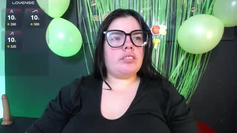 Snapshot of nathaly_rose1126 chatting on September 27, 2:02 pm online show from September 27, 2:02 pm