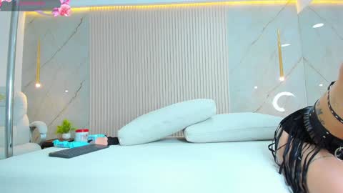 Snapshot of nathassa_grant chatting on January 24, 11:59 am nathassa online show from January 24, 11:59 am