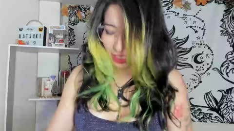 Snapshot of natsuki_09 chatting on October 9, 6:17 am Nat online show from October 9, 6:17 am
