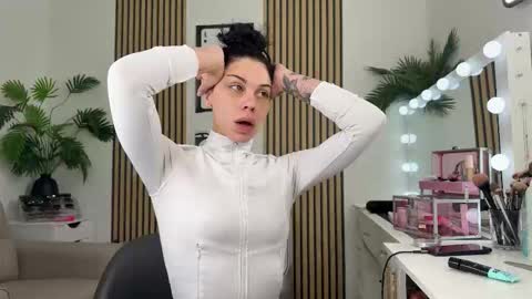 NATTY FIERROS online show from October 10, 10:03 pm