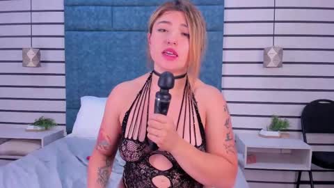 Naty  online show from September 17, 1:58 am