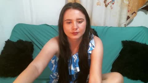 Snapshot of natyscoth chatting on December 12, 2:15 am      online show from December 12, 2:15 am