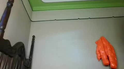 naughtiecouple_ online show from April 9, 5:43 am