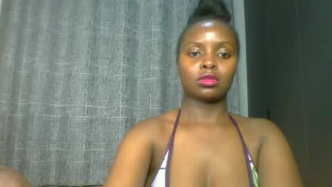 naughtty_bella8 online show from July 28, 2:20 am
