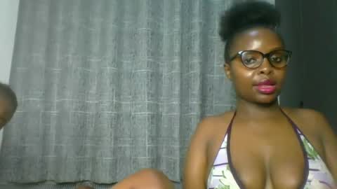 naughtty_bella8 online show from July 19, 11:07 pm