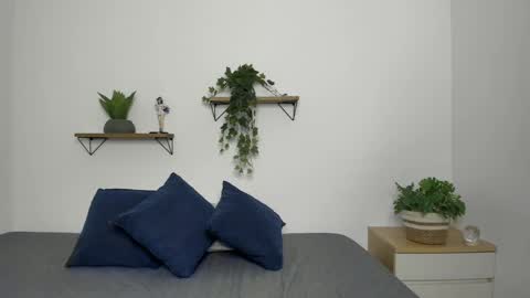 Emily online show from April 10, 1:11 am