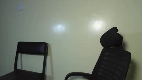 naughty_aura online show from January 12, 12:10 pm