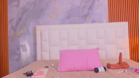 SASHA  online show from December 14, 7:30 pm