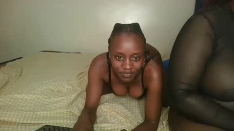 Snapshot of naughty_ellaa chatting on September 19, 12:20 am naughty_ellaa online show from September 19, 12:20 am