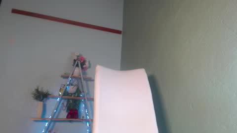 Snapshot of naughty_katrina1 chatting on March 1, 3:05 pm naughty_katrina1 online show from March 1, 3:05 pm