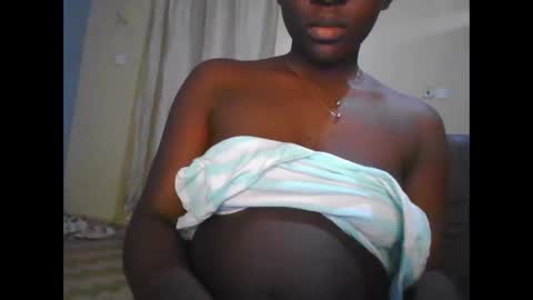 Snapshot of naughty_nilla chatting on September 22, 11:19 am naughty_nilla online show from September 22, 11:19 am