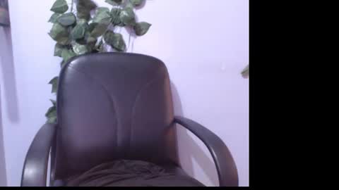 Snapshot of naughty_xxbunny chatting on March 11, 7:46 am beauty online show from March 11, 7:46 am