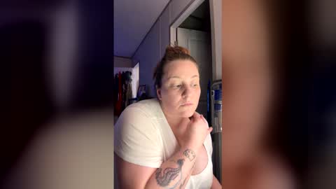 naughtybabe29 online show from March 21, 3:00 am