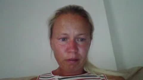 naughtyjennyblondeuk online show from June 22, 7:00 pm