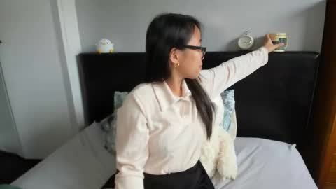 Snapshot of naughtynerdygirl chatting on October 8, 2:21 pm Gigi Chu online show from October 8, 2:21 pm