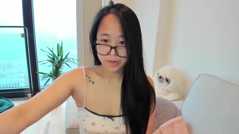 Snapshot of naughtynerdygirl chatting on February 15, 8:44 am Gigi Chu online show from February 15, 8:44 am