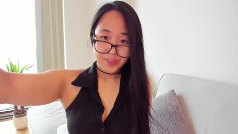 Snapshot of naughtynerdygirl chatting on January 20, 11:56 am Gigi Chu online show from January 20, 11:56 am