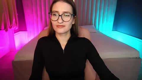 Snapshot of naughtynursevibe chatting on October 10, 7:02 am Ur Nurse online show from October 10, 7:02 am