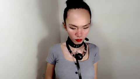 Snapshot of naughtypetiteangel chatting on October 27, 9:16 am naughtypetiteangel online show from October 27, 9:16 am