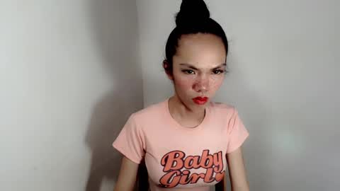 Snapshot of naughtypetiteangel chatting on September 27, 9:27 am naughtypetiteangel online show from September 27, 9:27 am