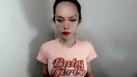 Snapshot of naughtypetiteangel chatting on September 18, 8:13 am naughtypetiteangel online show from September 18, 8:13 am