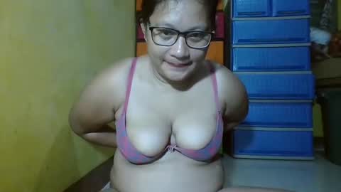 naughtypinay08 online show from December 20, 8:35 pm