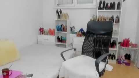 naughtysabine1 online show from September 14, 10:18 pm