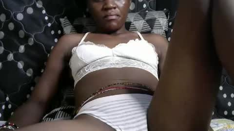 naughtysandra12 online show from December 4, 4:19 pm