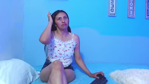 naya_10 online show from September 27, 11:45 pm