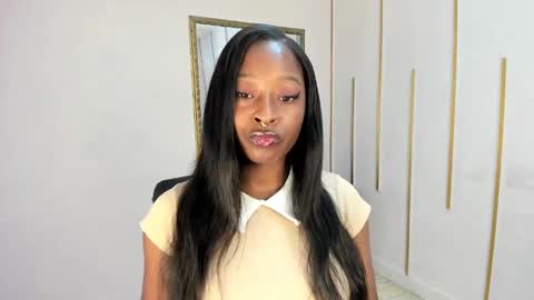 Snapshot of nayariskaya chatting on September 15, 2:25 pm Nayaris 3 online show from September 15, 2:25 pm