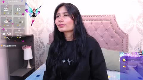 Snapshot of nayecloud chatting on December 23, 7:41 pm Naye online show from December 23, 7:41 pm