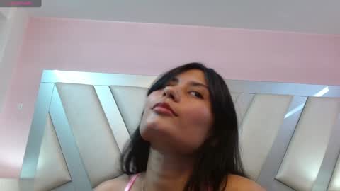 Snapshot of nayecloud chatting on February 1, 7:34 pm Naye online show from February 1, 7:34 pm
