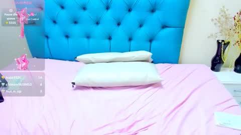 Lady Nayla online show from February 7, 9:40 pm