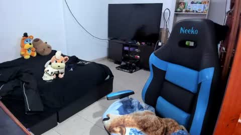Geek Nicole    im Neeko UwU online show from July 7, 11:46 am
