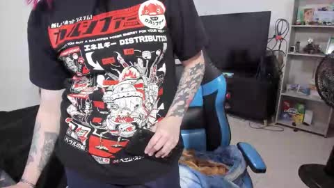 Geek Nicole    im Neeko UwU online show from December 16, 6:47 pm